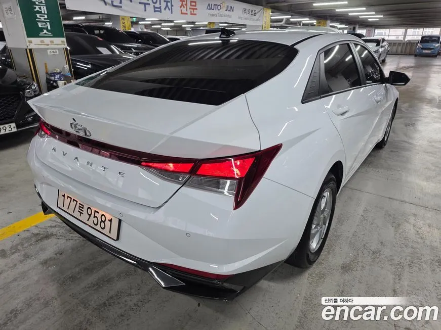 Hyundai AVANTE — фото 2