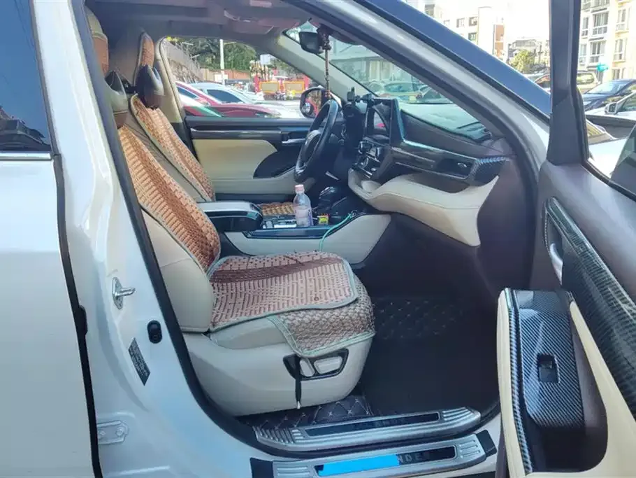 Toyota Highlander 2023 из CN, фото 8