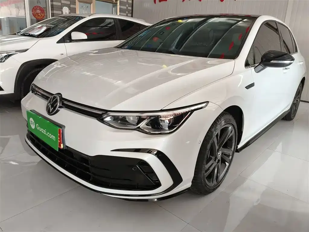 Volkswagen Golf 2023 из CN, фото 2