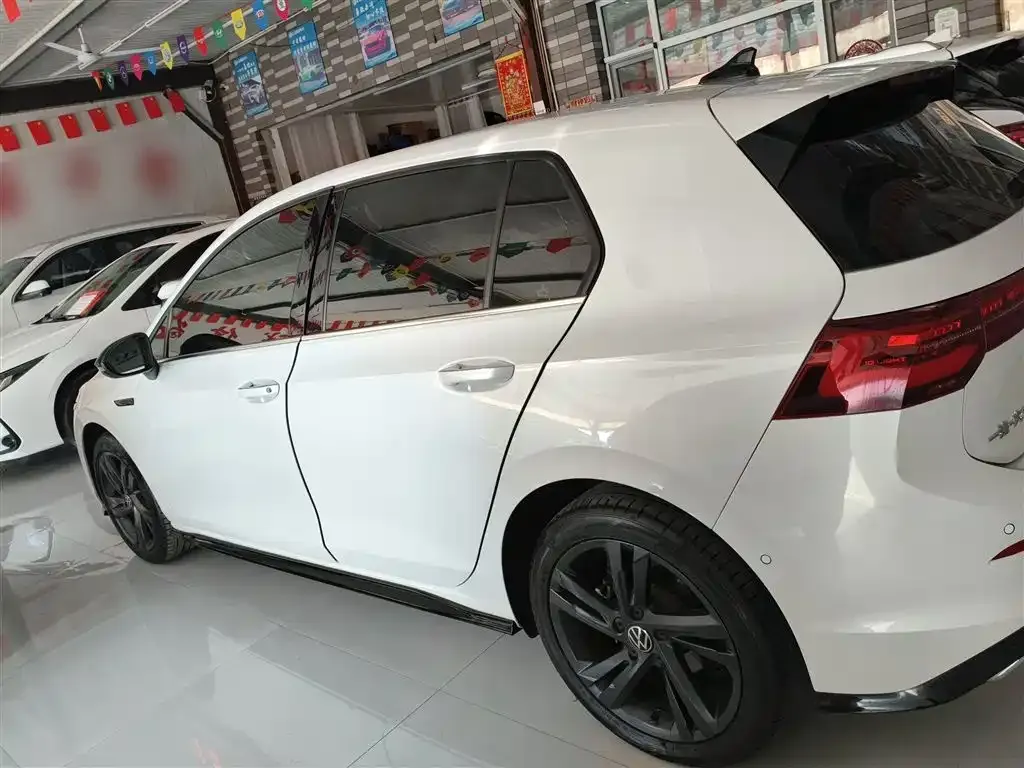 Volkswagen Golf 2023 из CN, фото 5