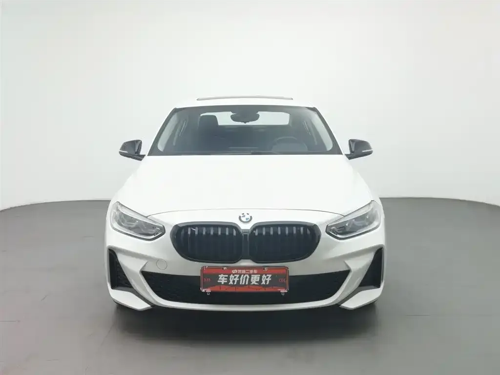BMW 1 Series 2021 из CN, фото 3