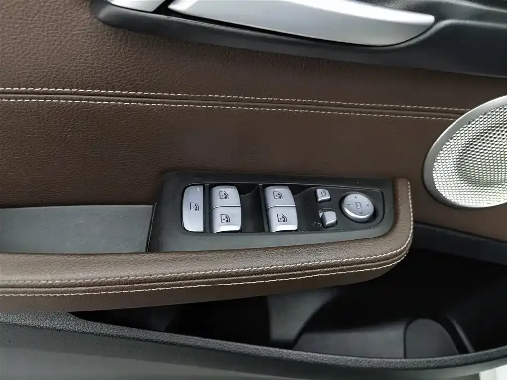BMW 1 Series 2021 из CN, фото 9