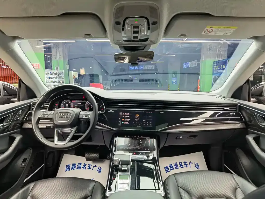 Audi Q8 2021 из CN, фото 7