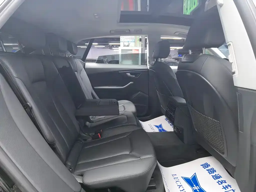 Audi Q8 2021 из CN, фото 9