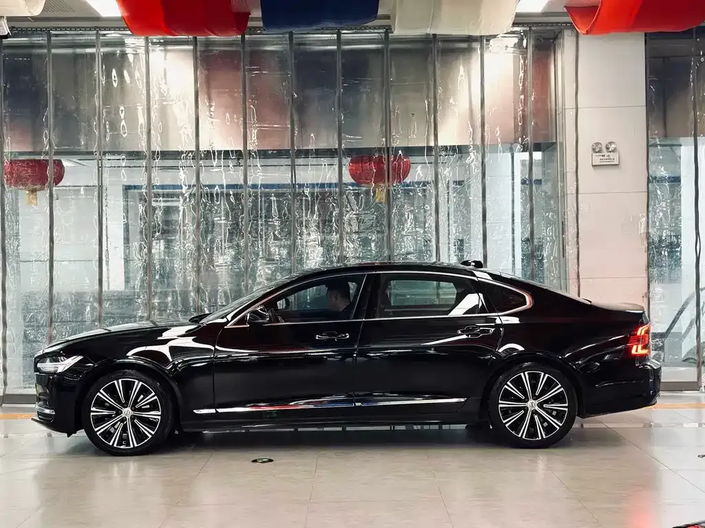 Volvo S90 2022 из CN, фото 3