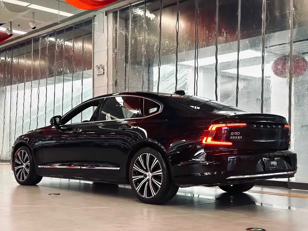 Volvo S90 2022 из CN, фото 4