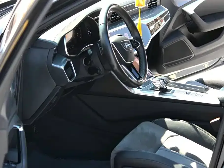 Audi A6L 2022 из CN, фото 7