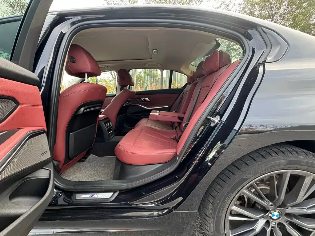 BMW 3 Series 2021 из CN, фото 10