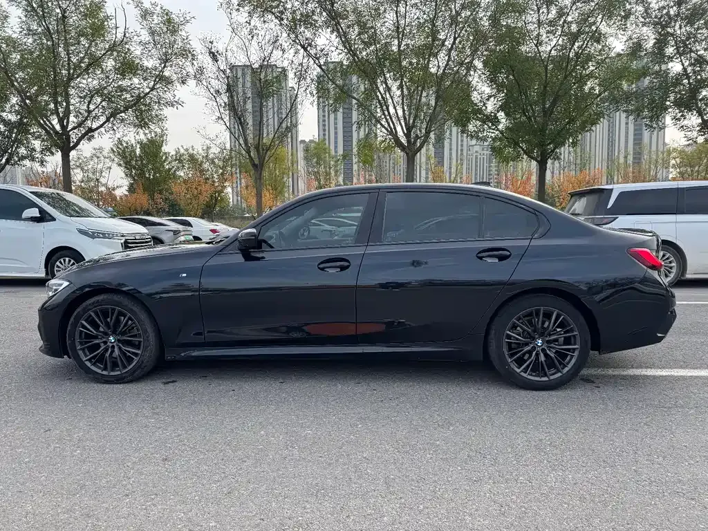 BMW 3 Series 2021 из CN, фото 4