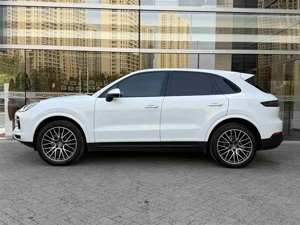 Porsche Cayenne — фото 3