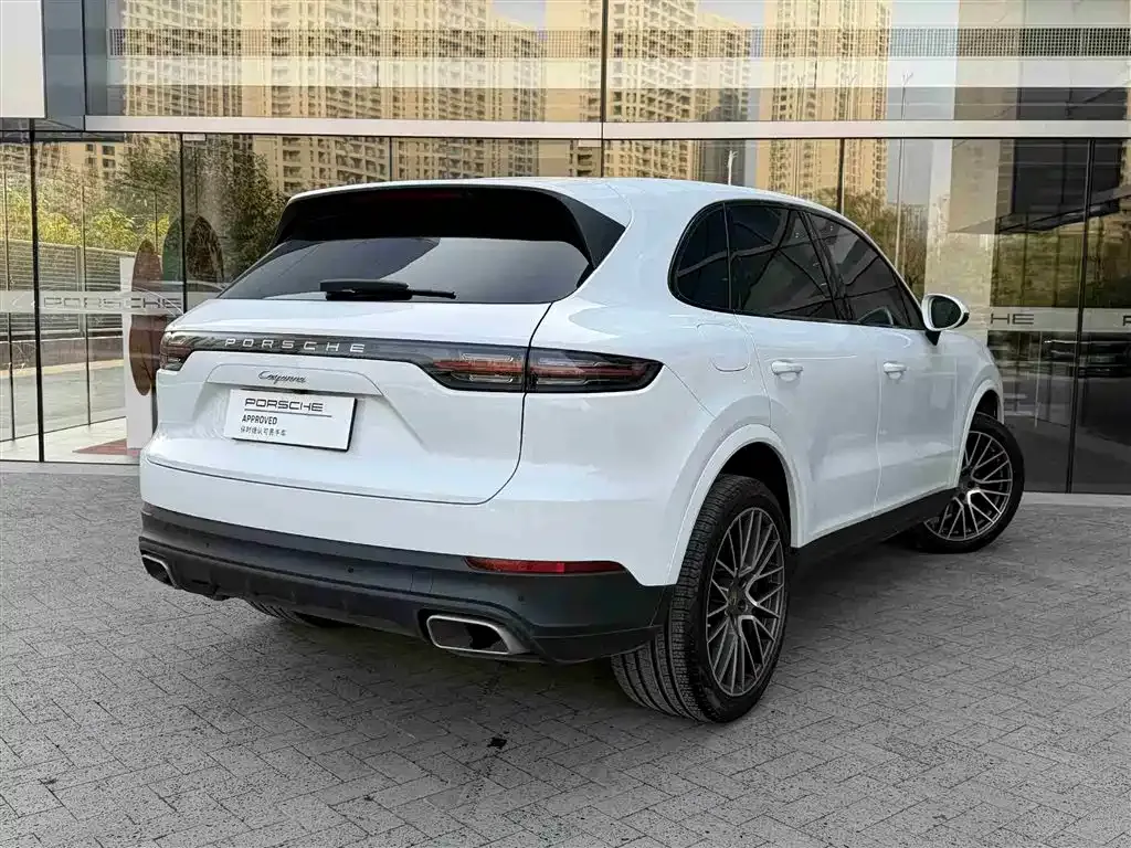 Porsche Cayenne — фото 4