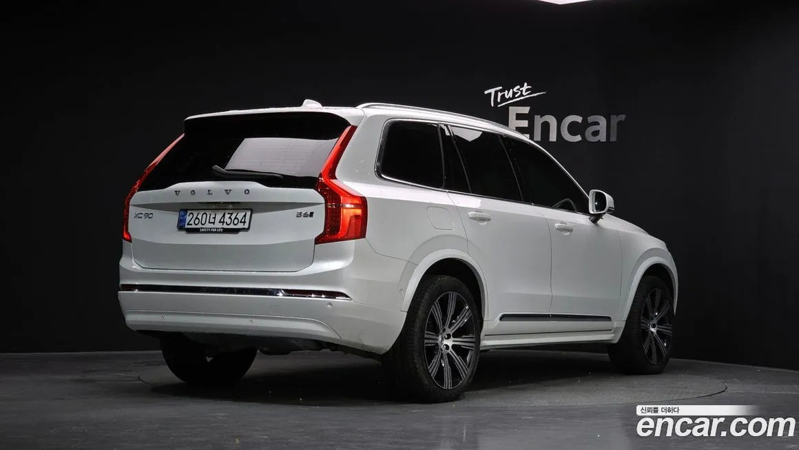 Volvo XC90 — фото 2