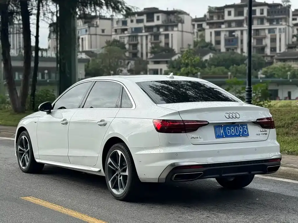 Audi A4L — фото 3