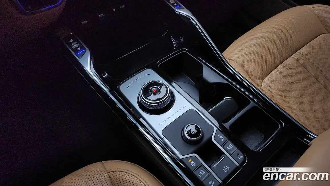 Kia Sorento — фото 9