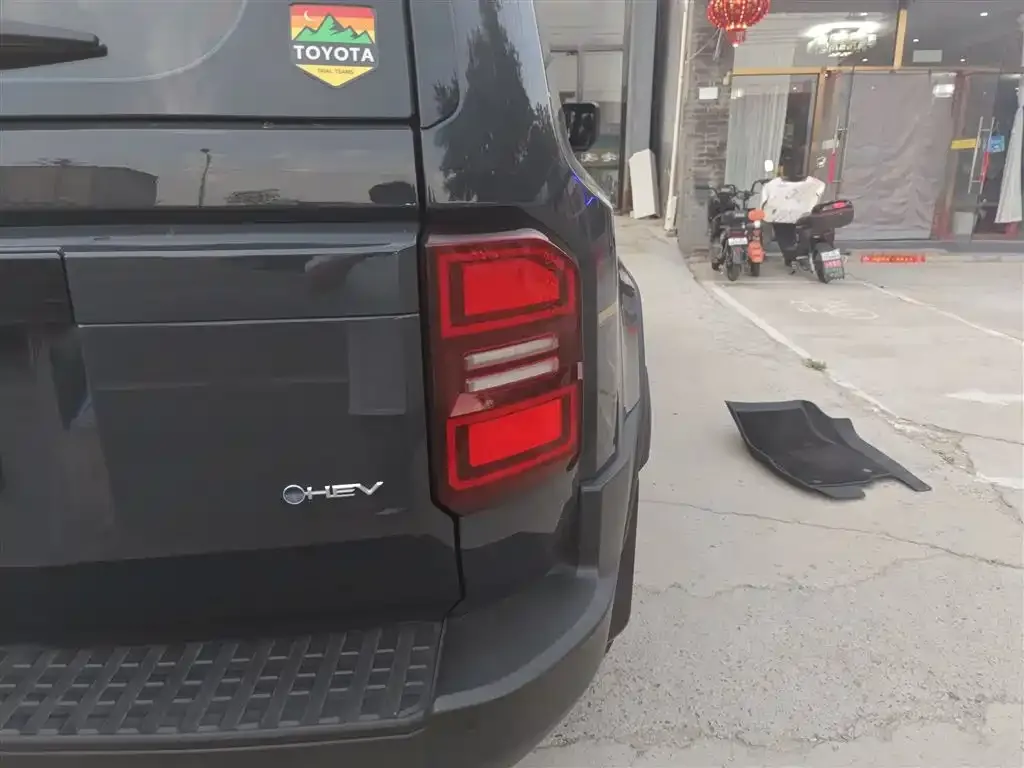 Toyota Prado 2024 из CN, фото 8