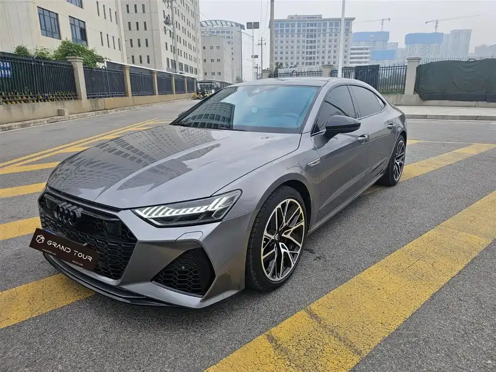 Audi A7L 2023 из CN, фото 1