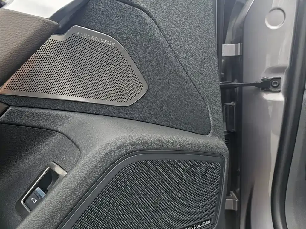 Audi A7L 2023 из CN, фото 6