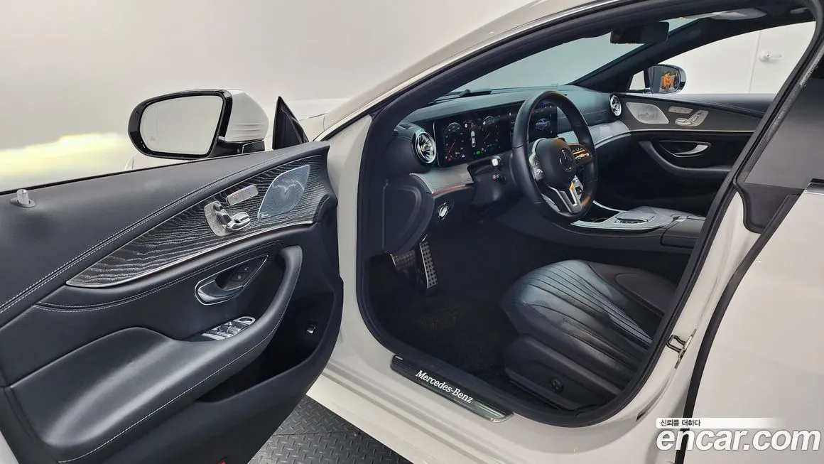 Mercedes-Benz CLS-Class — фото 10