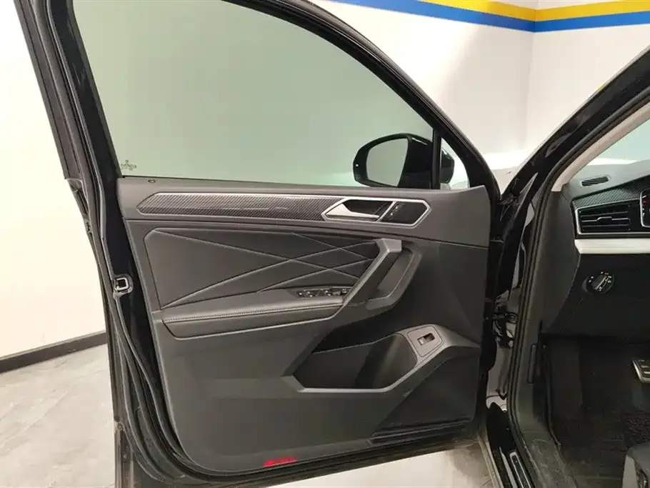 Volkswagen Tiguan L 2024 из CN, фото 7