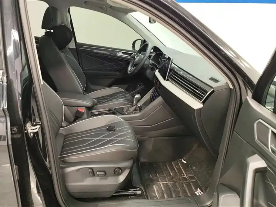 Volkswagen Tiguan L 2024 из CN, фото 8