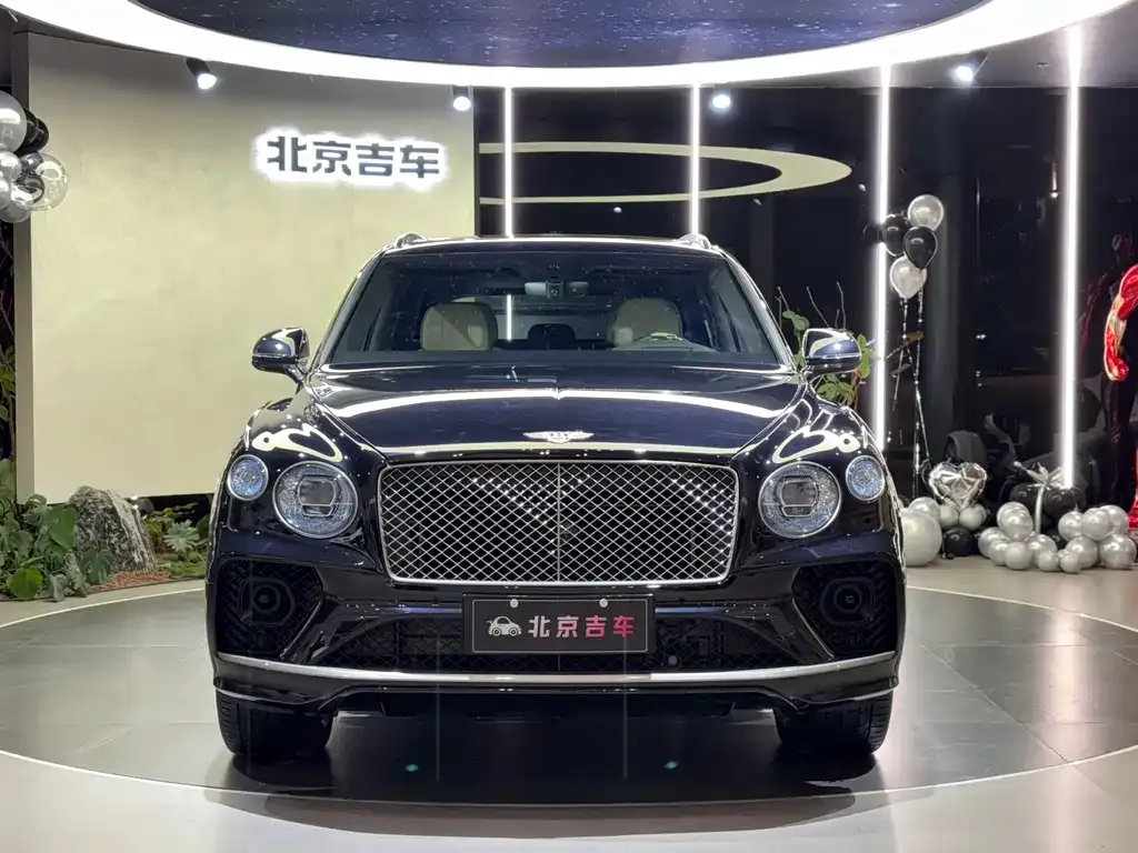 Bentley Bentayga PHEV 2023 из CN, фото 2