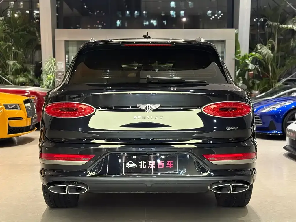 Bentley Bentayga PHEV 2023 из CN, фото 4