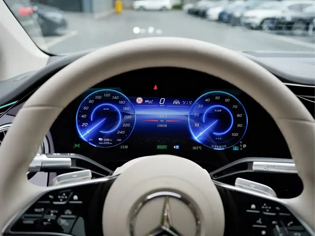 Mercedes-Benz EQS 2024 из CN, фото 10