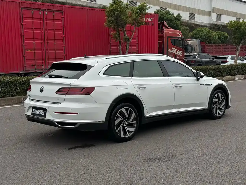 Volkswagen CC 2023 из CN, фото 4