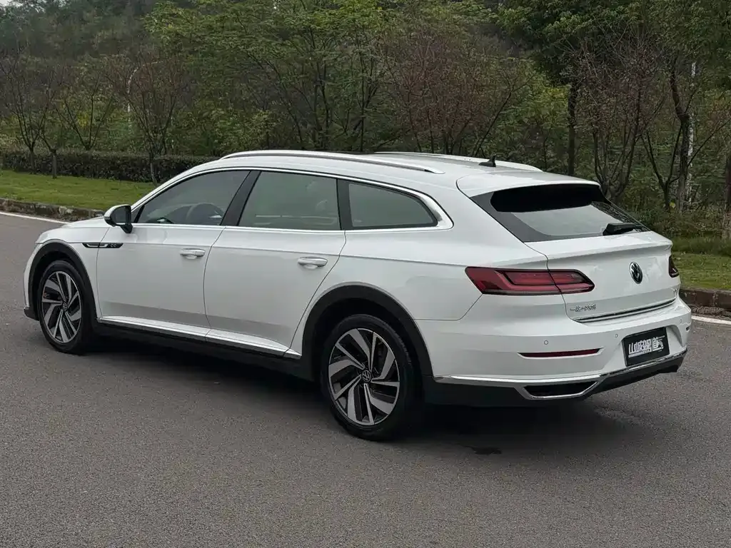 Volkswagen CC 2023 из CN, фото 5