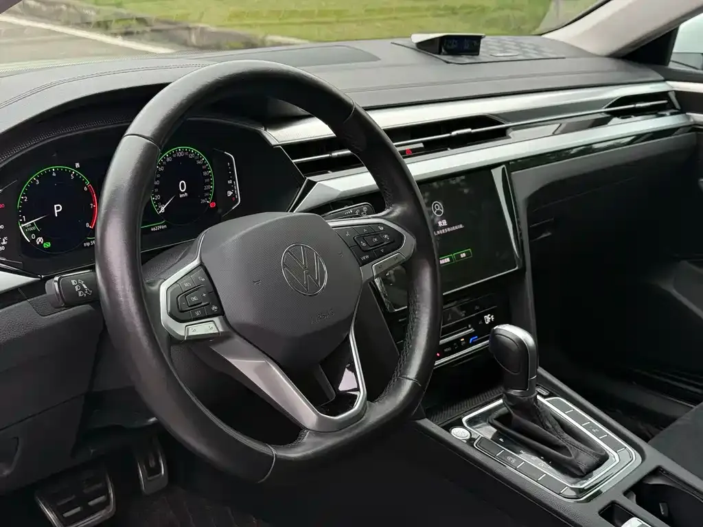Volkswagen CC 2023 из CN, фото 8