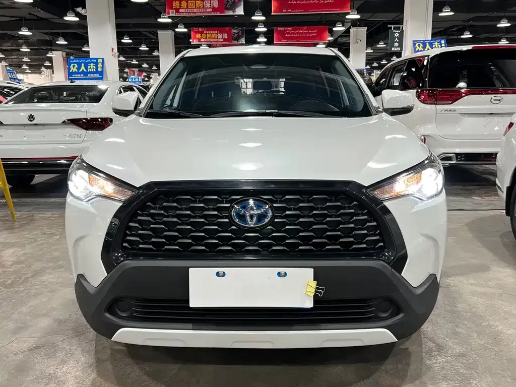 Toyota Corolla Cross 2024 из CN, фото 1