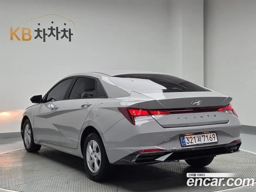 Hyundai AVANTE — фото 2