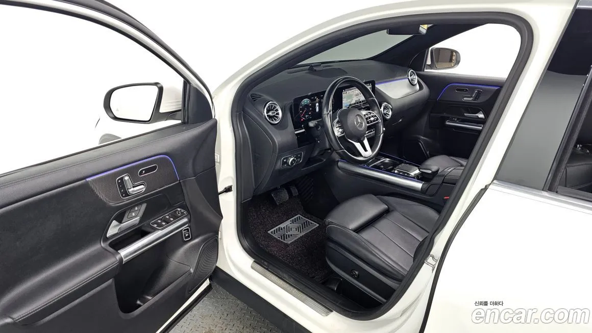 Mercedes-Benz GLA-Class — фото 10