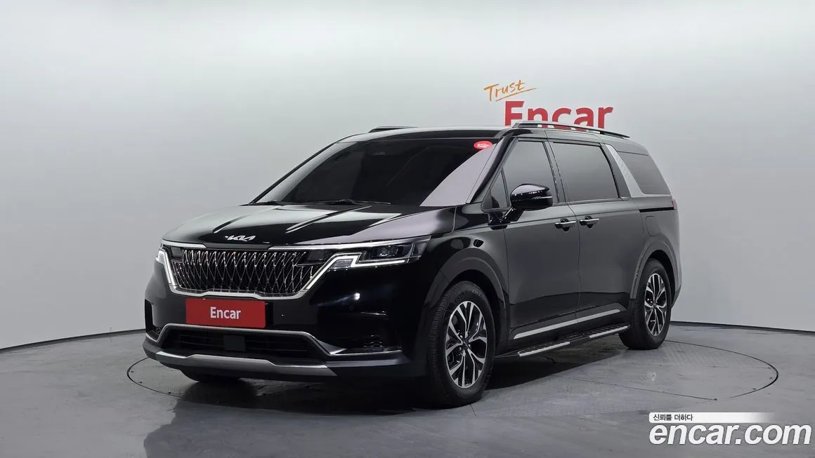 Kia Carnival — фото 1