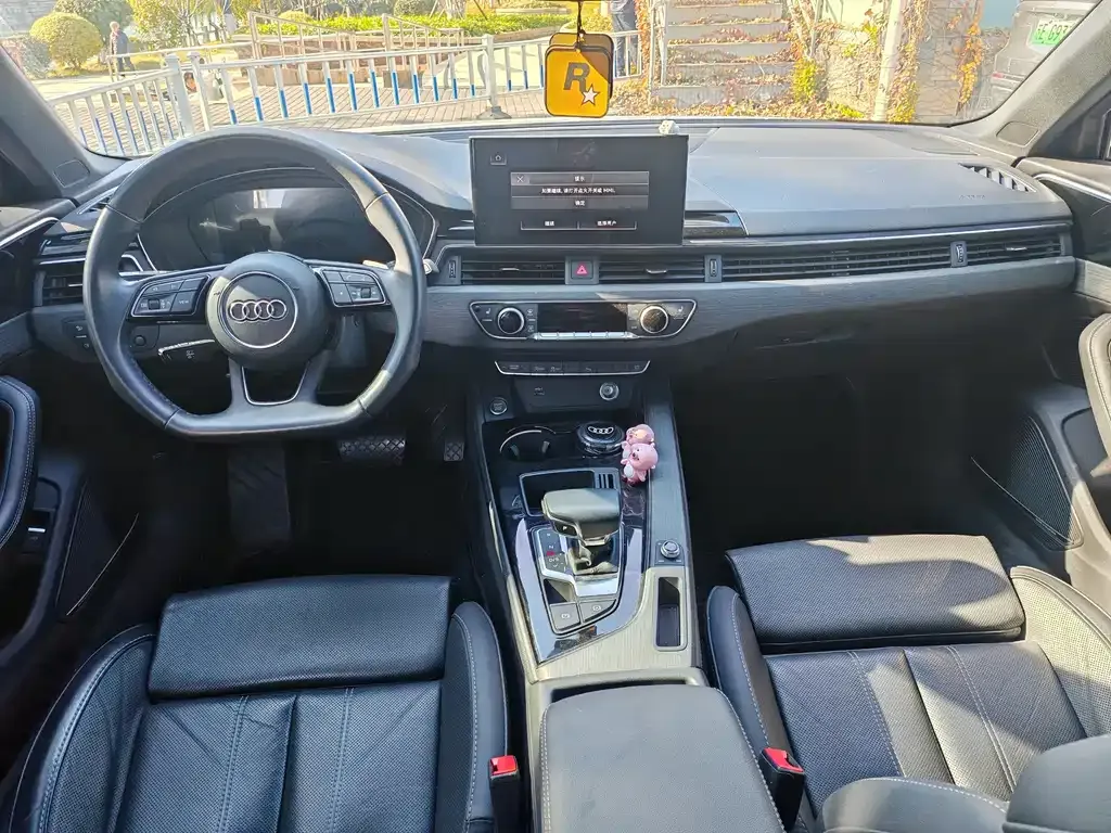Audi A4L 2023 из CN, фото 9