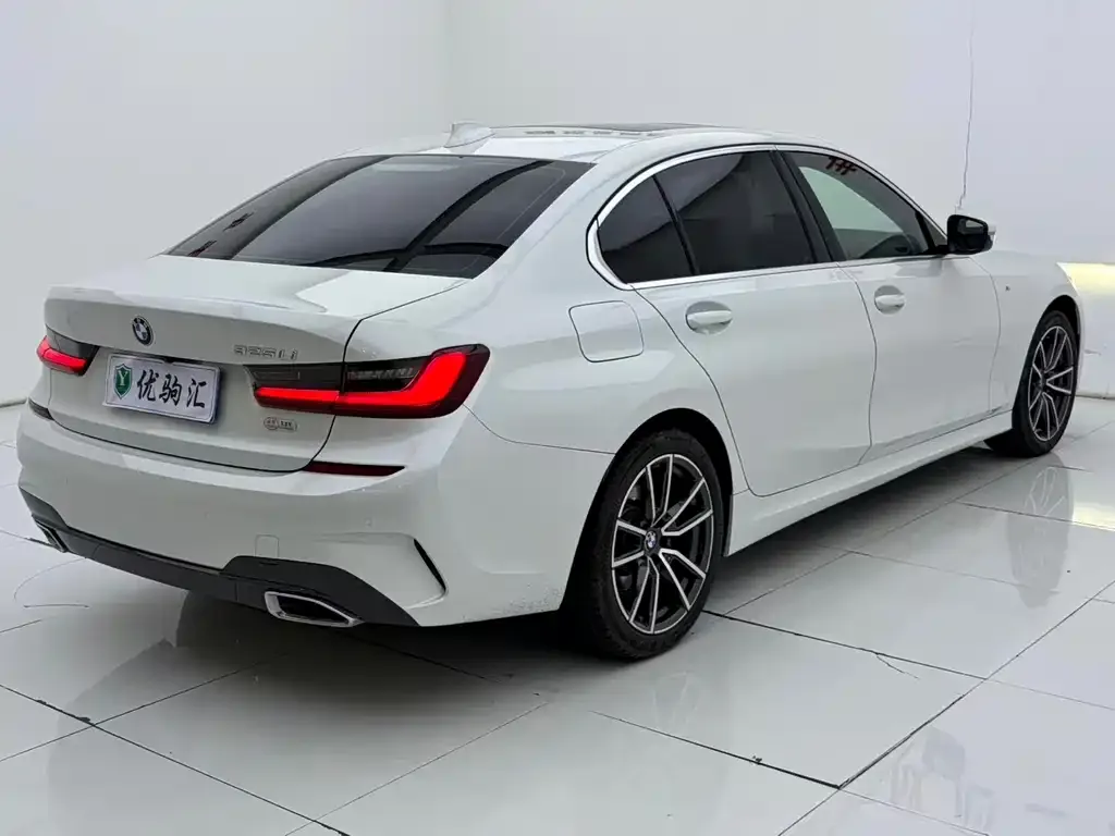 BMW 3 Series 2022 из CN, фото 4