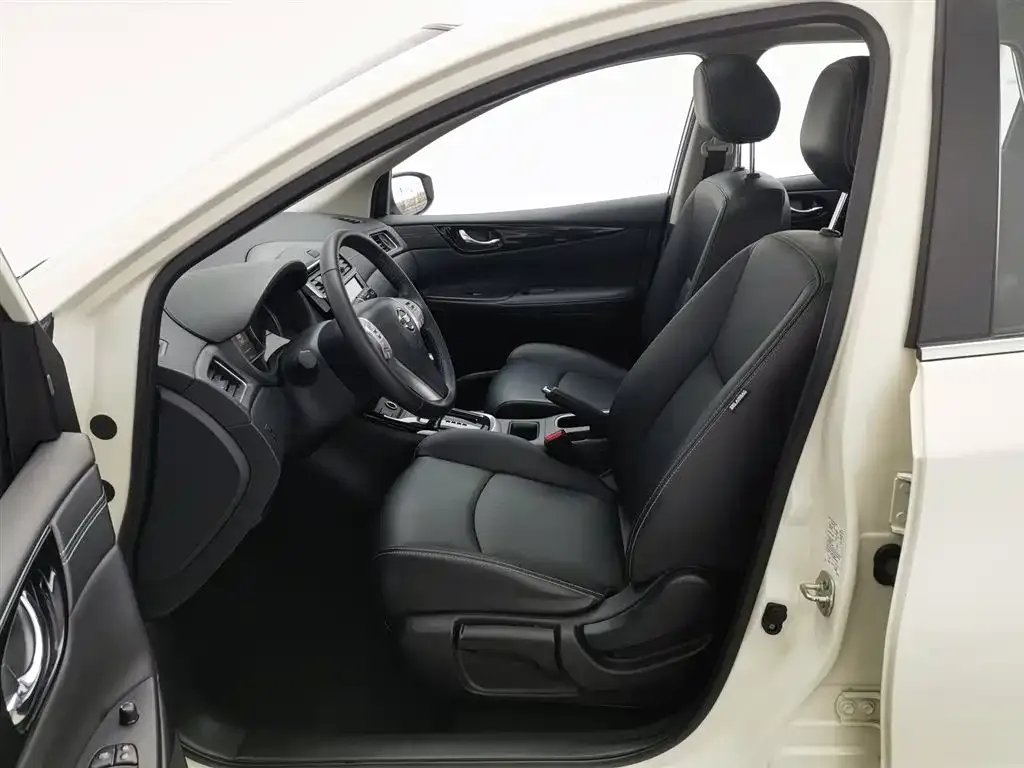 Nissan Tiida 2023 из CN, фото 10