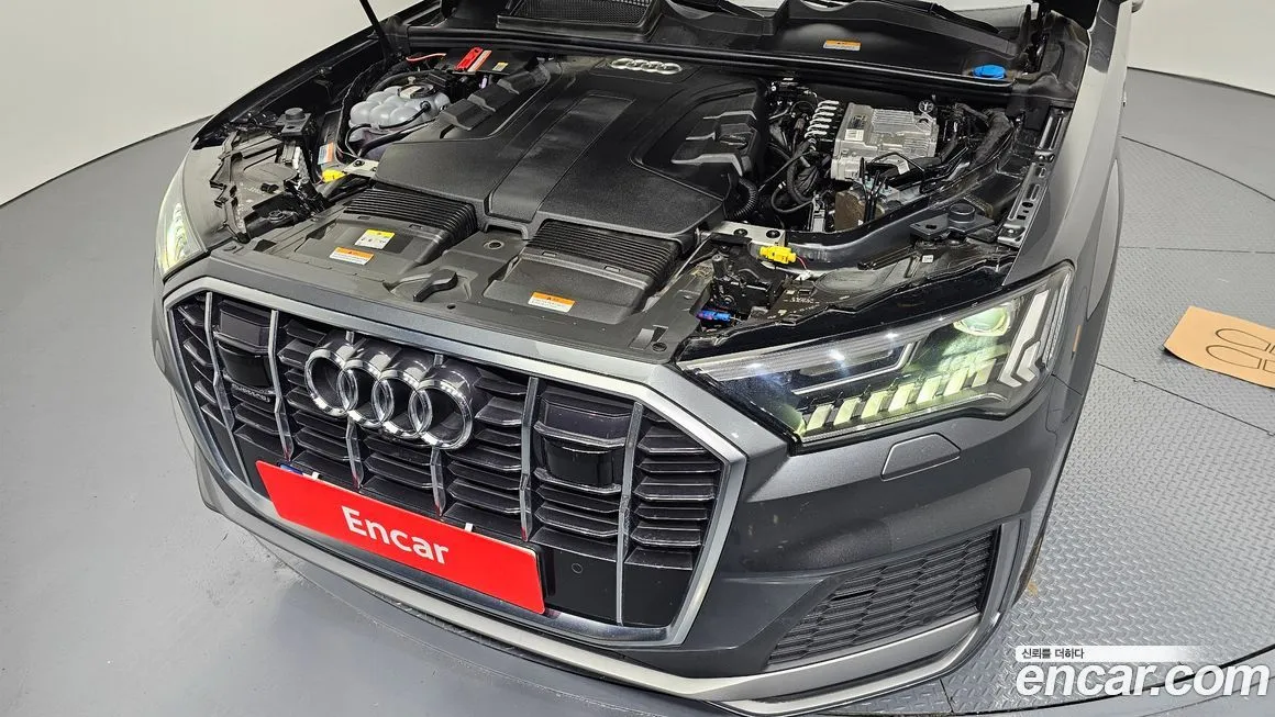 Audi Q7 2021 из KR, фото 6
