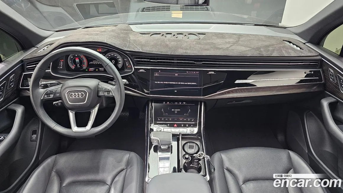Audi Q7 2021 из KR, фото 7