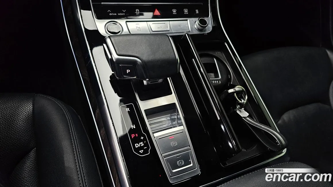 Audi Q7 2021 из KR, фото 9