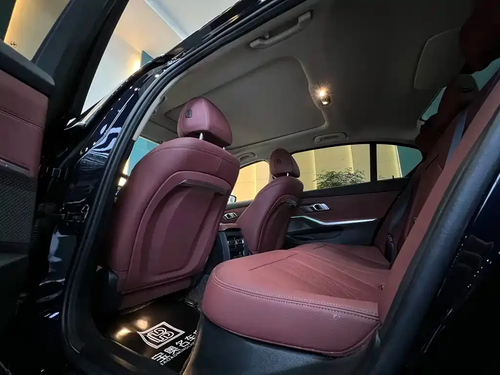 BMW 3 Series 2023 из CN, фото 10