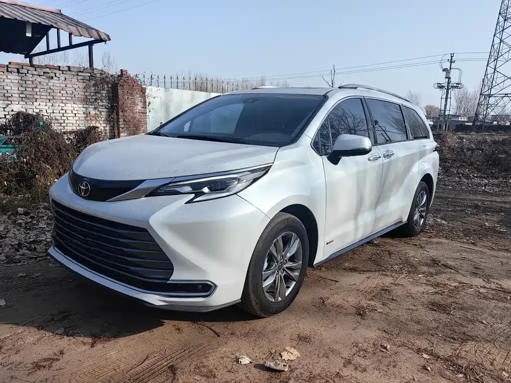 Toyota Sienna 2025 из CN, фото 3