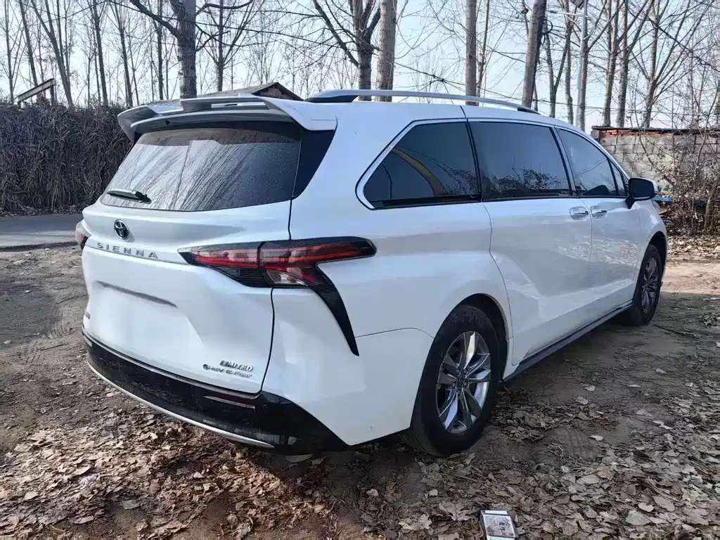 Toyota Sienna 2025 из CN, фото 8