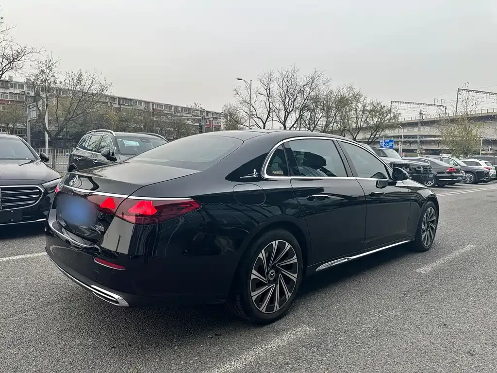 Mercedes-Benz E-Class 2024 из CN, фото 4