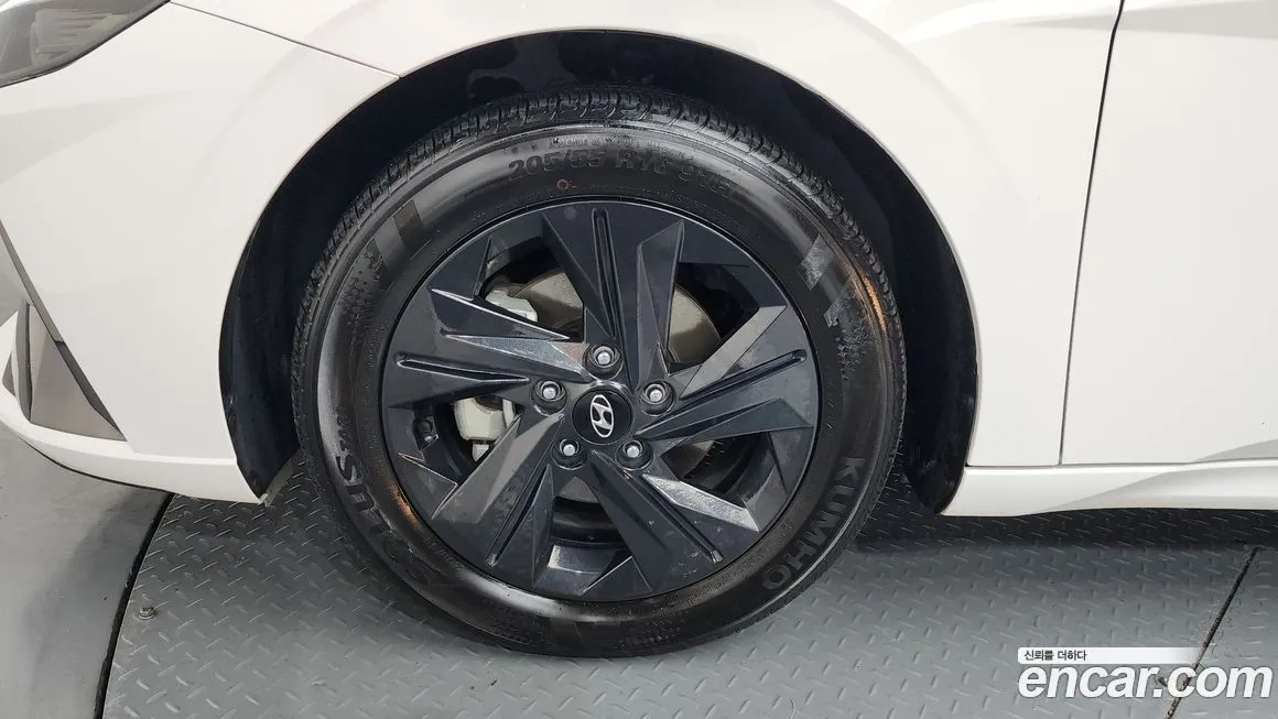 Hyundai AVANTE 2023 из KR, фото 5