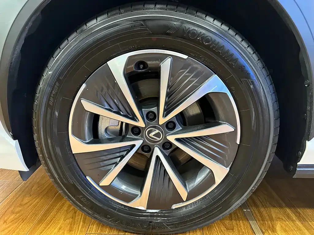 Lexus RZ 2023 из CN, фото 9