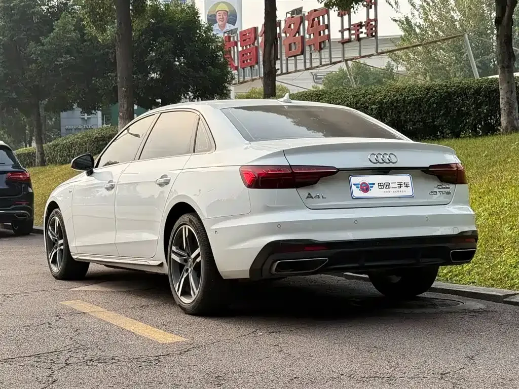 Audi A4L 2023 из CN, фото 5