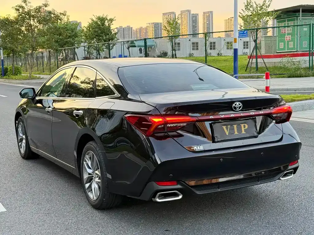 Toyota Avalon 2021 из CN, фото 8