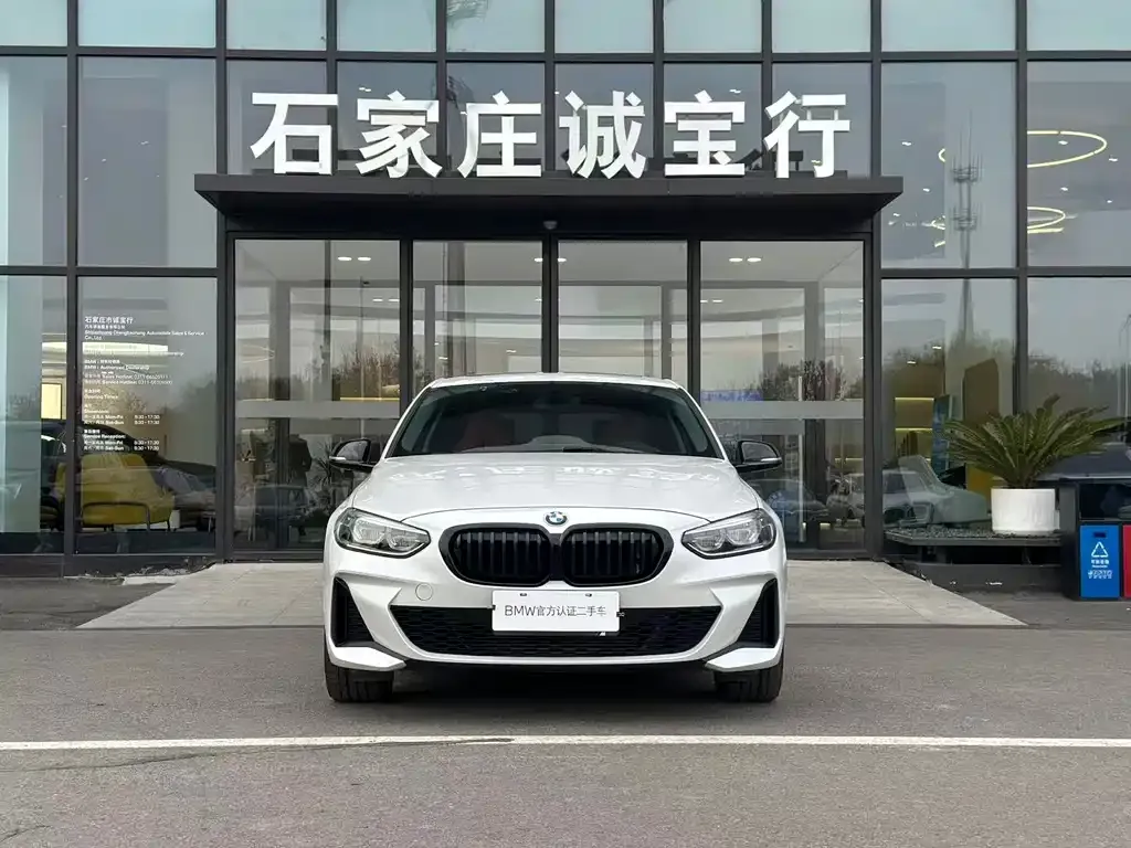 BMW 1 Series 2023 из CN, фото 2