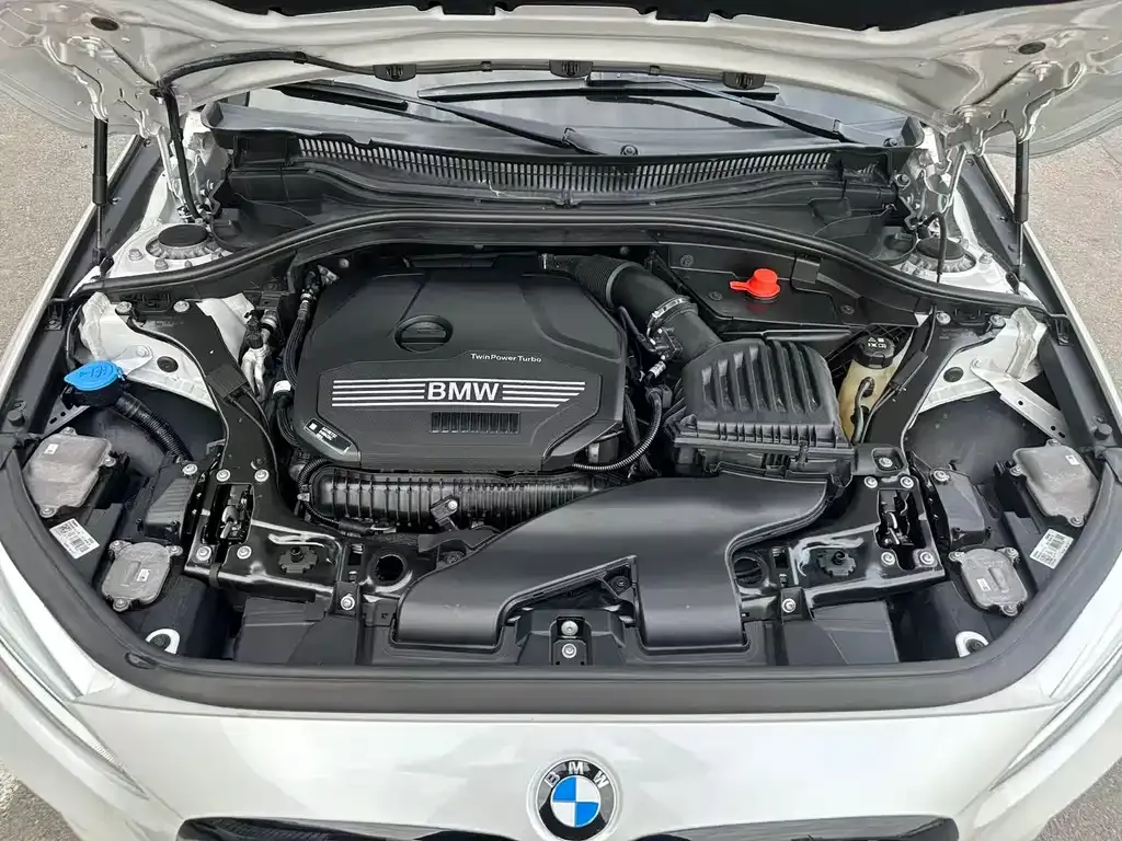 BMW 1 Series 2023 из CN, фото 9